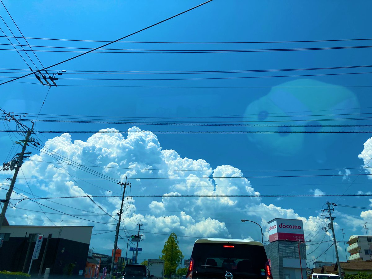 入道雲の写真撮ったらお空になってしまったモルカーの写真になった 