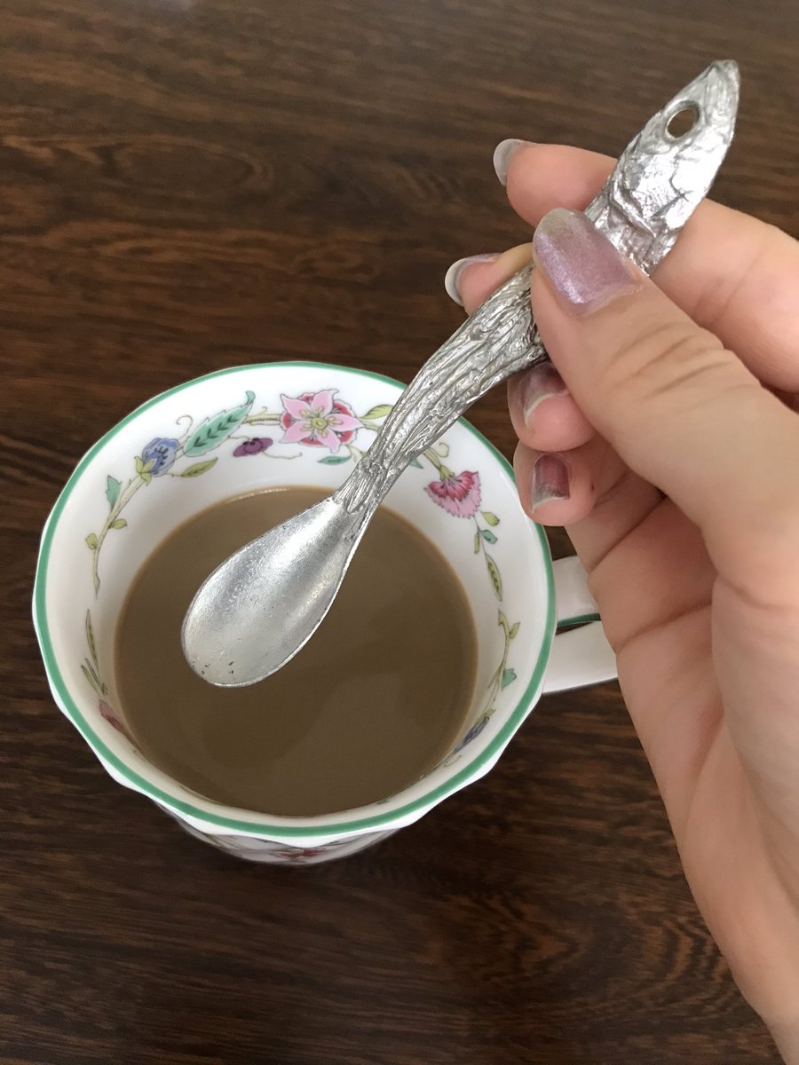 私の大好きなにぼしで出汁をとりますよ〜♪ 嘘です