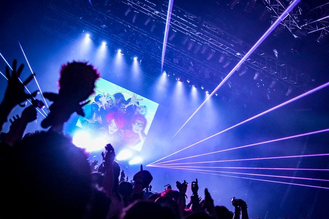 【ライブレポート】hide命日イベントにX JAPAN・PATAサプライズ登場、hide愛用ギターで「TELL ME」捧げる（写真50枚）    #hideMemorialDay 