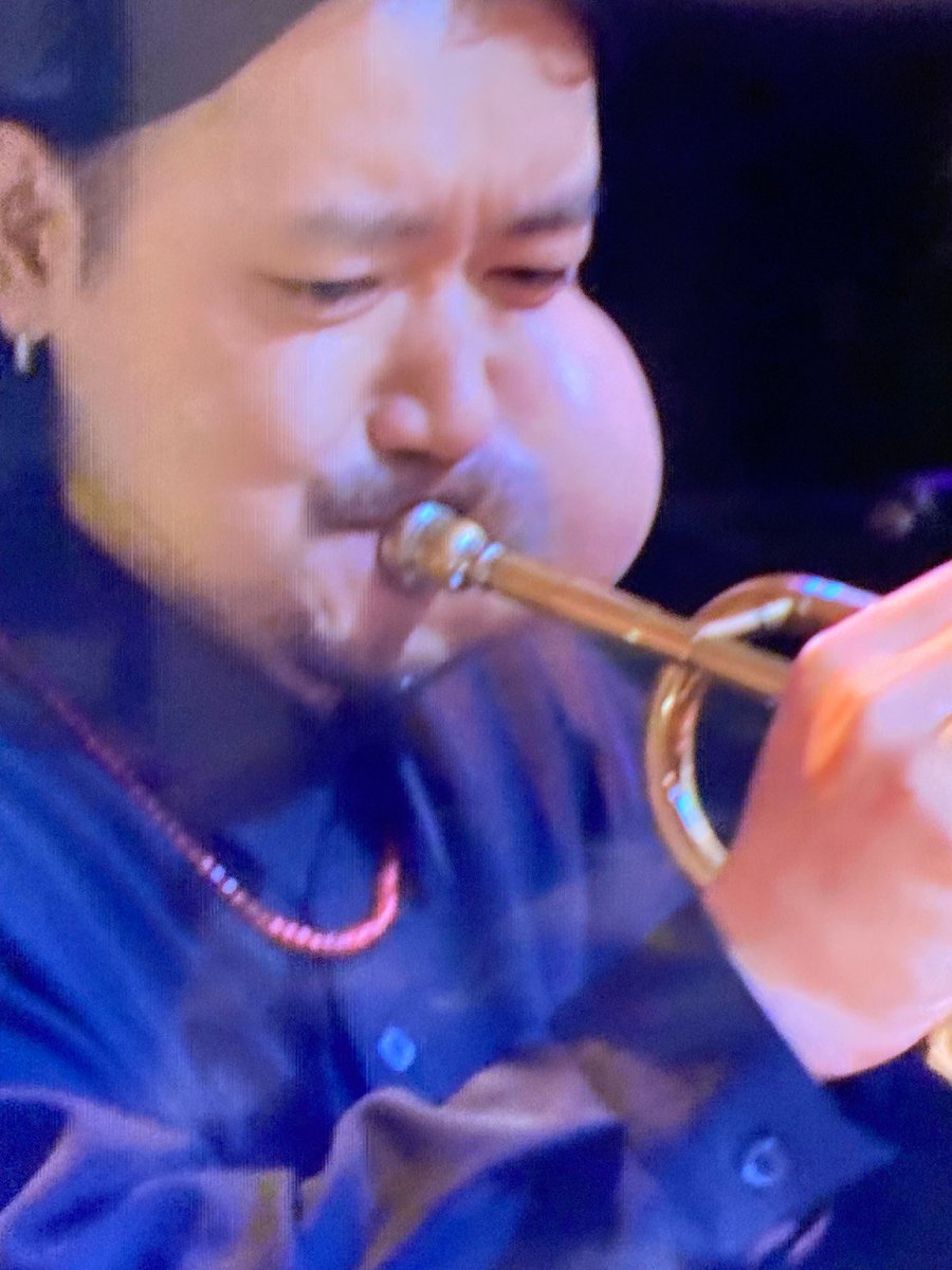 NHKクラシック音楽館に出ているトランペットの方のほっぺ、どうなってる