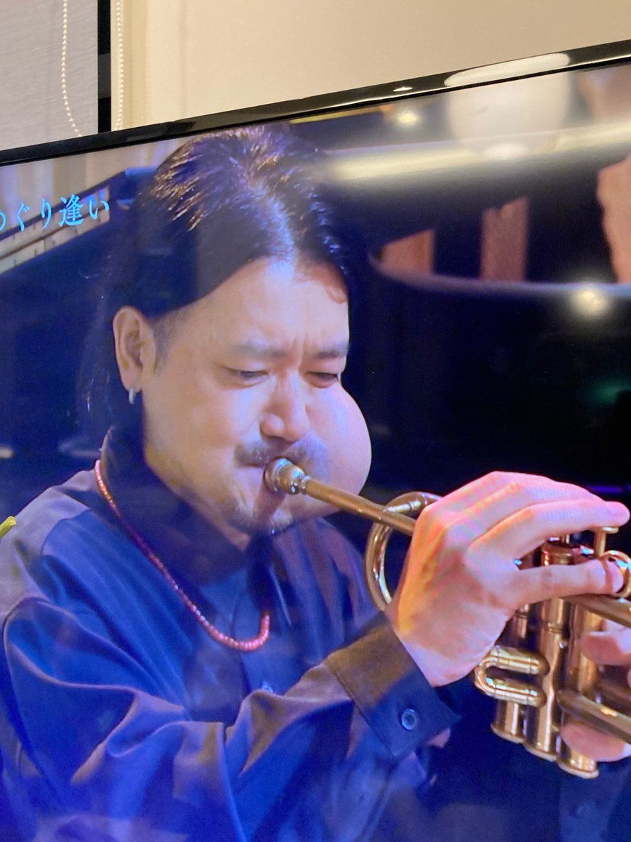 NHKクラシック音楽館に出ているトランペットの方のほっぺ、どうなってる