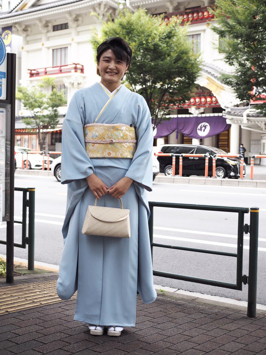 レスリングの表彰式にプレゼンターとして出席された伊調馨さんのお支度に協力させていただきました