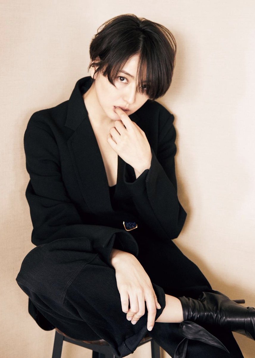 どうして誰も長澤まさみのパンツスーツが最高ってことを教えてくれなかったんですか