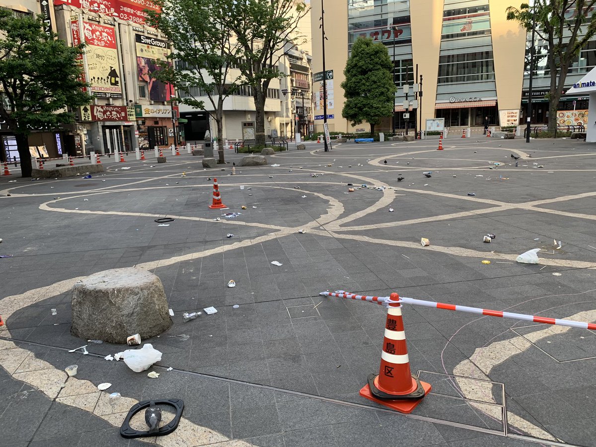 今朝の中池袋公園 