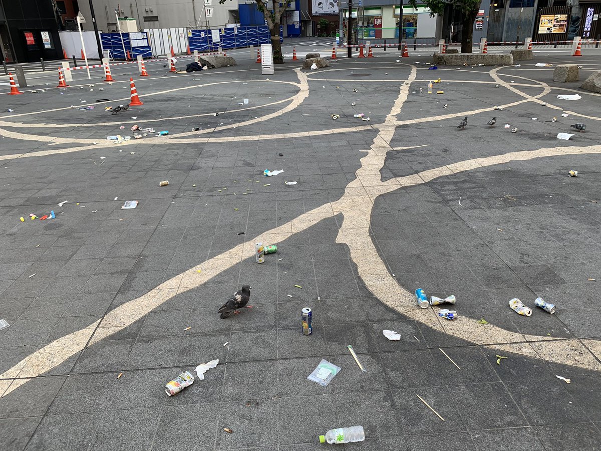 今朝の中池袋公園 