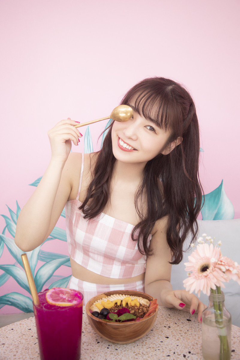 斉藤優里のファーストソロ写真集「7秒のしあわせ」が6月20日に発売されることになりました