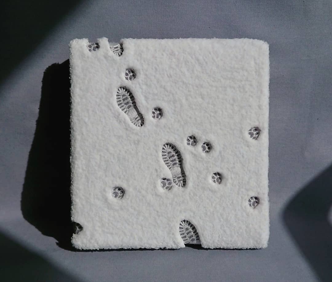 新雪を踏む Step on fresh snow #刺繍 