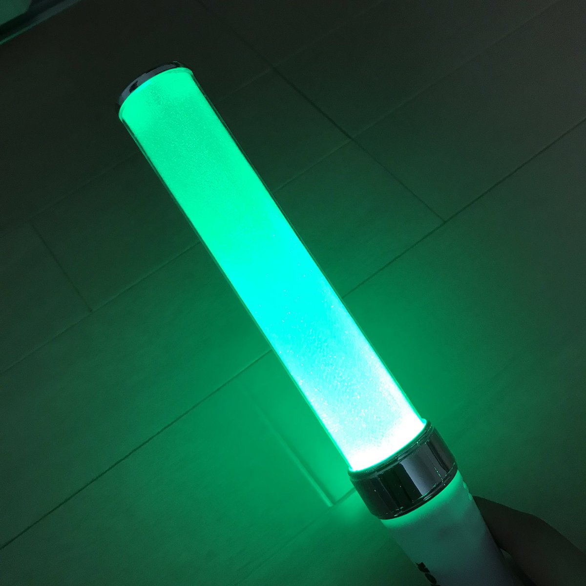   白♡   が1番早いので、なるべく上の3色が良いと思います 