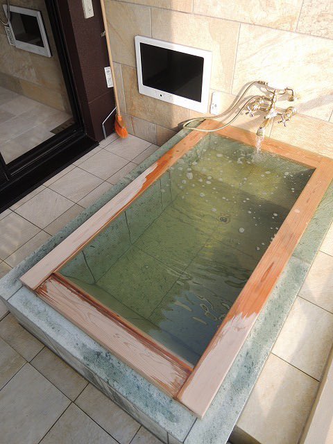 この家13マンで住めるらしい、福岡引っ越すかあ 