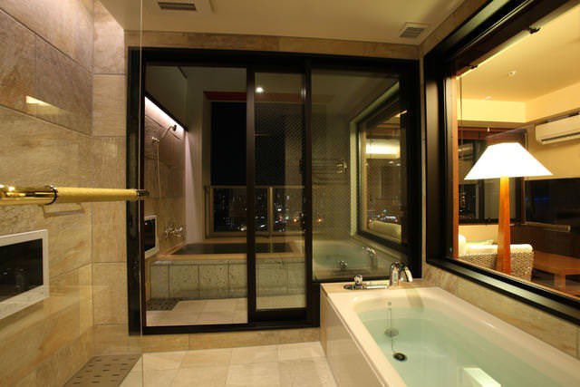 この家13マンで住めるらしい、福岡引っ越すかあ 