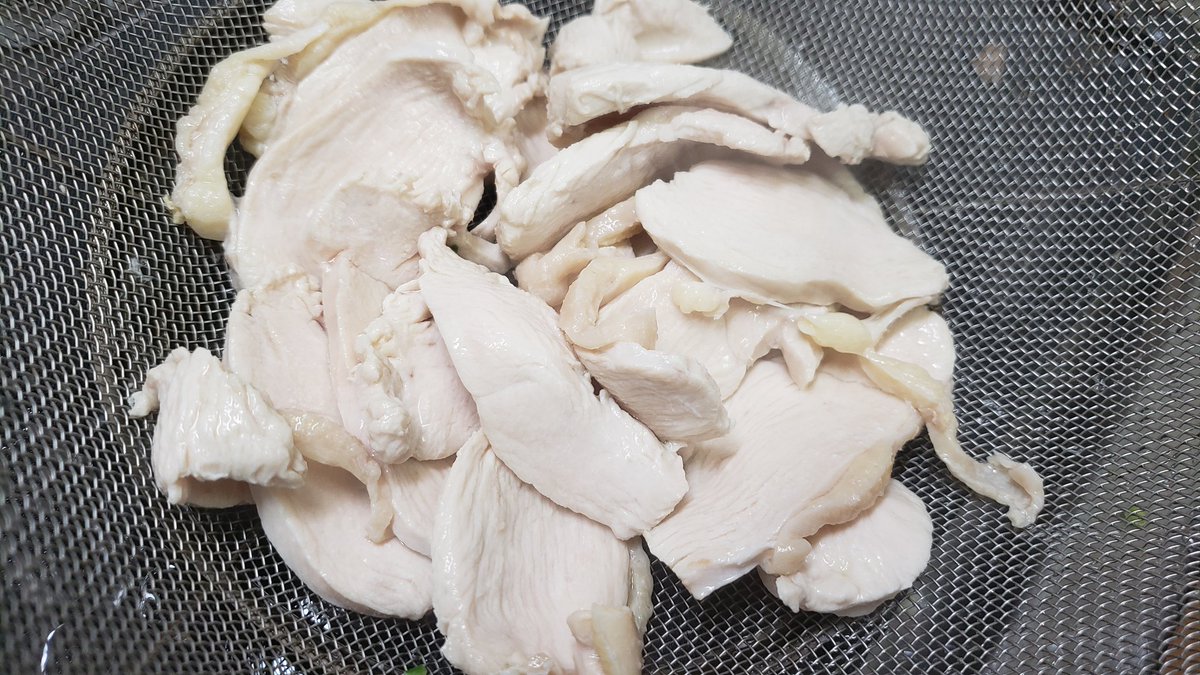 胸肉を柔らかくするのは冷しゃぶにするのが一番、味も一級品です