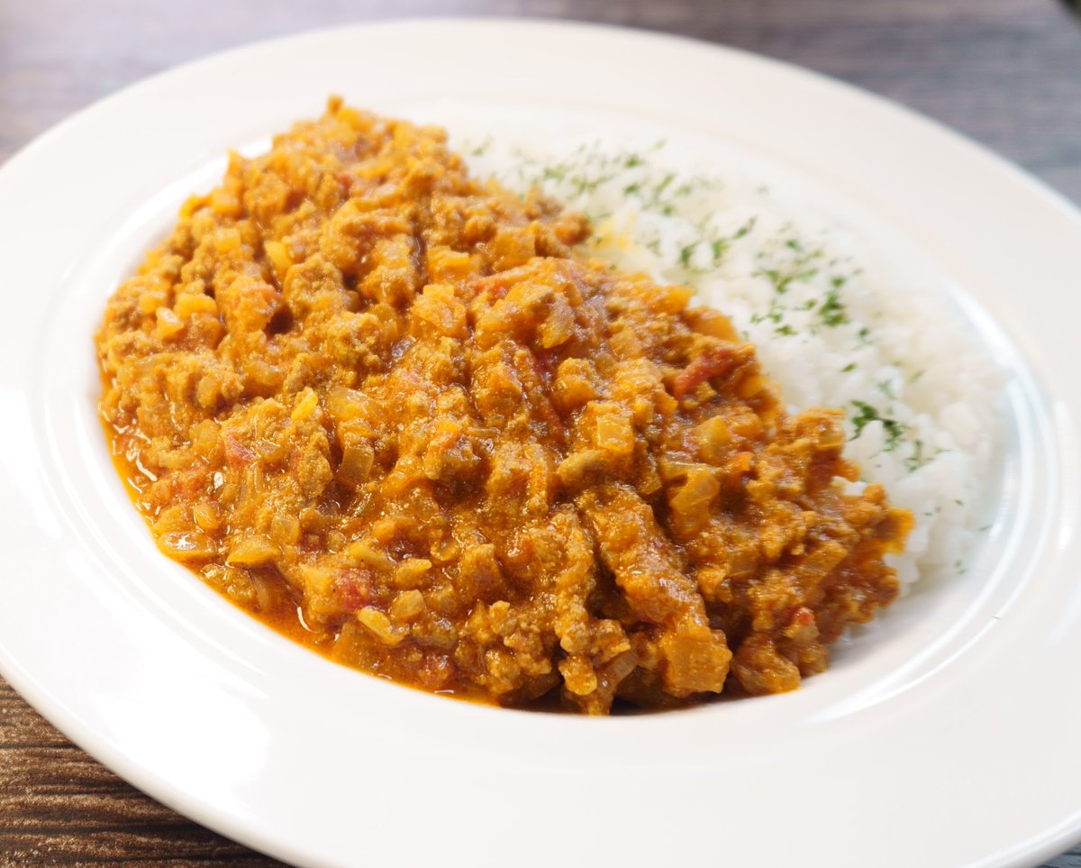 マジで感動する旨さです 水の代わりにヨーグルトと野菜の水分で作る本格カレー 「無水ヨーグルトキーマカレー」 これ、本当に旨いです