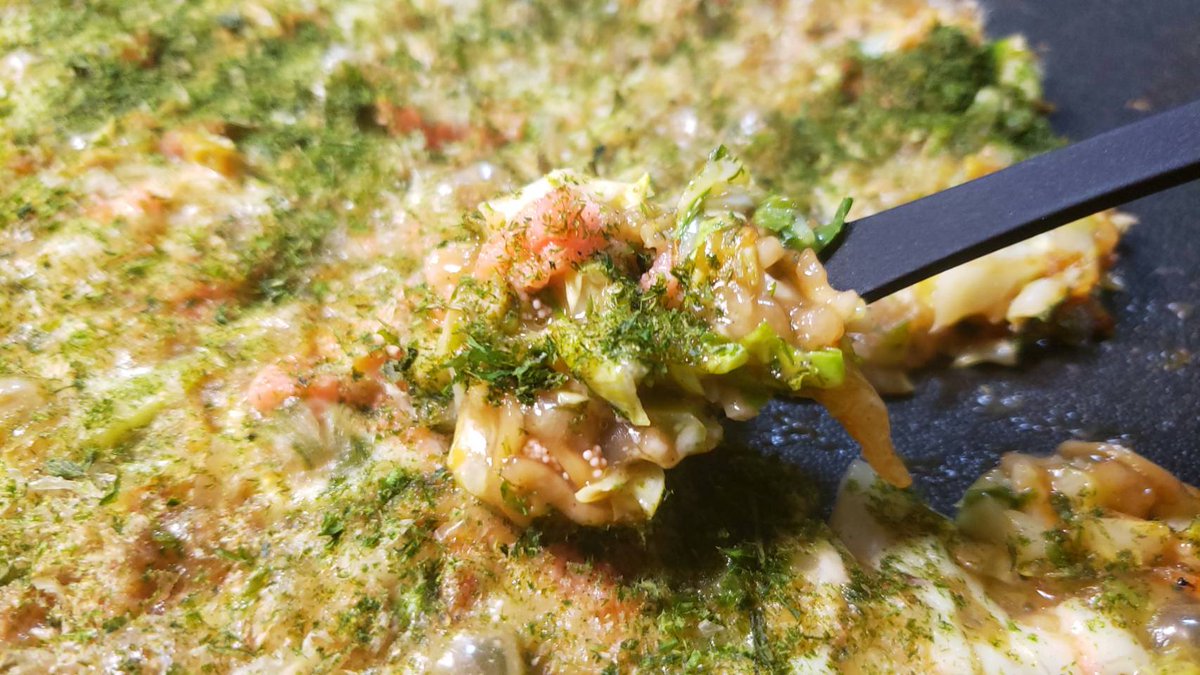 お家のホットプレートで月島並みに旨いもんじゃ焼きができちゃいます  「至高のもんじゃ焼き」  ベビースターと明太子の旨味でガンガン酒のめます…