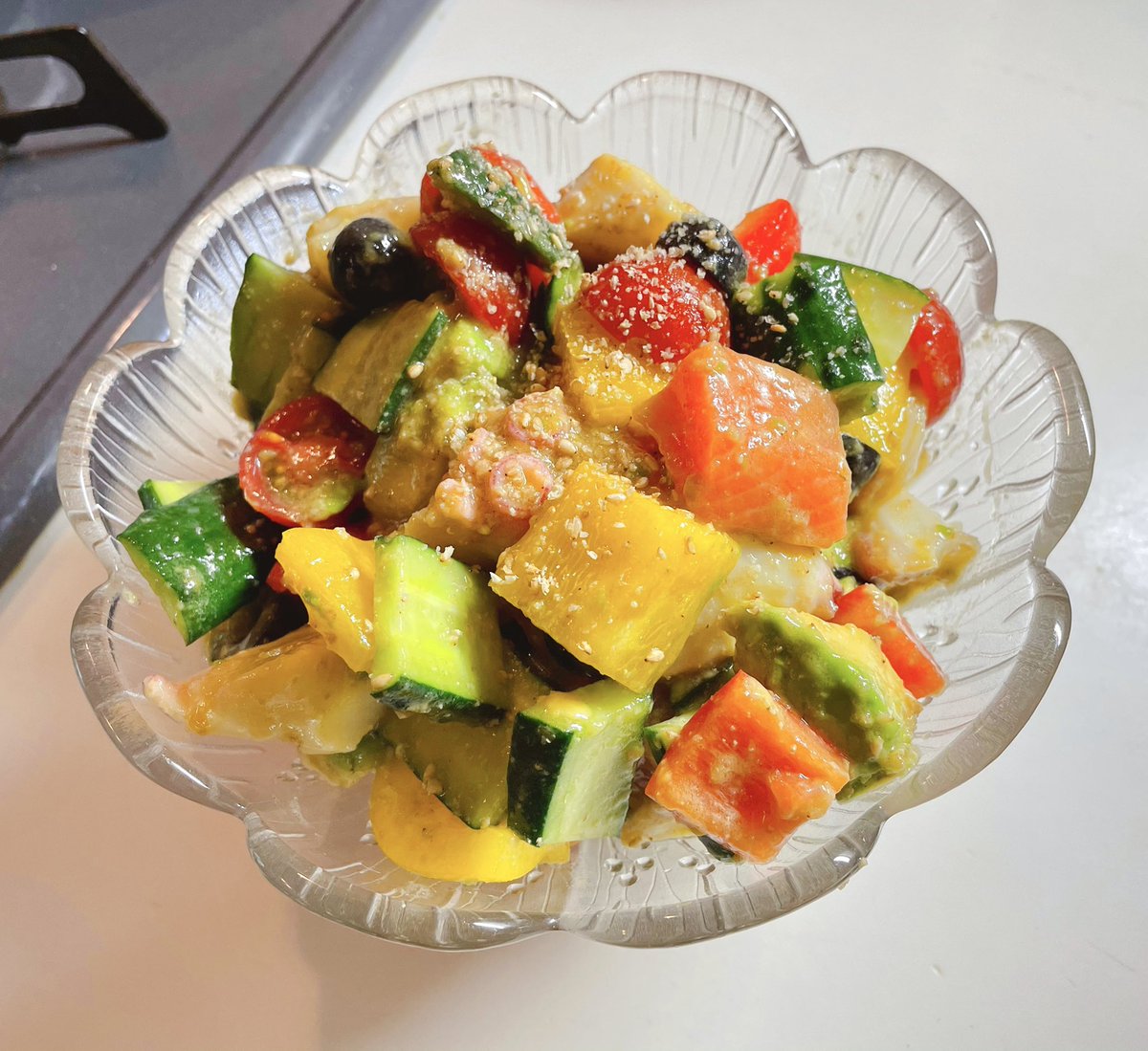 友人に教えて貰ってリピしまくってる海鮮サラダ🥗夏が近付いてくると食べたくなる