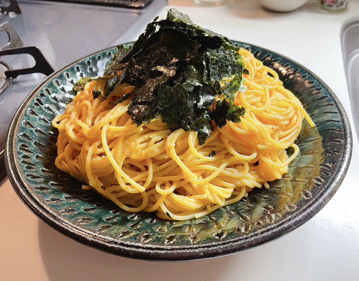 ムシャクシャしたので大盛りの痛風パスタ作った🍝某店のたらことウニのスパゲティーの味を基にしてる