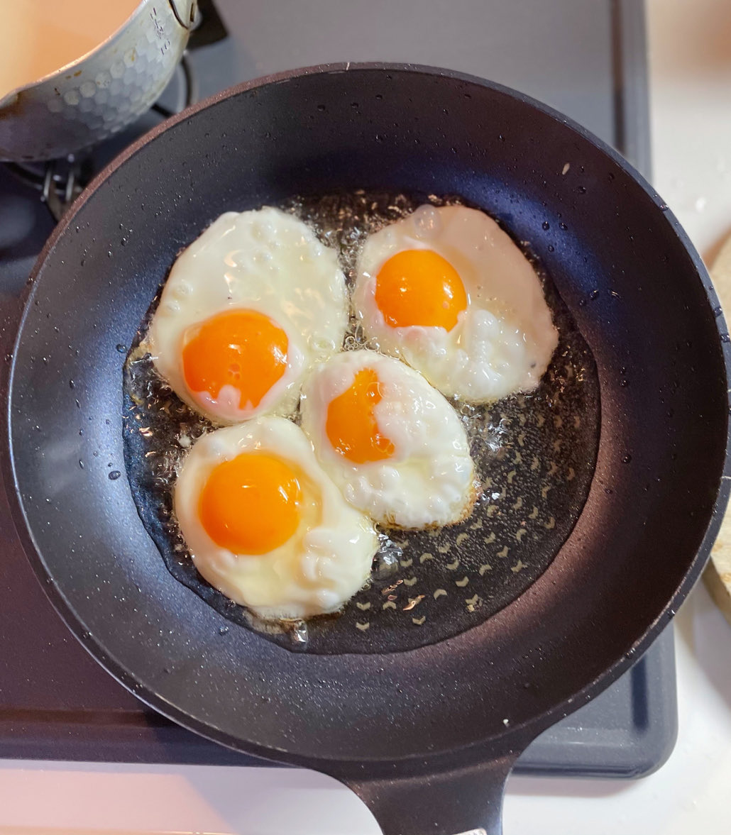 卵揚げ焼きにして酢大さじ1、砂糖大さじ1、醤油小さじ2に浸したやつめっちゃ好き〜〜 
