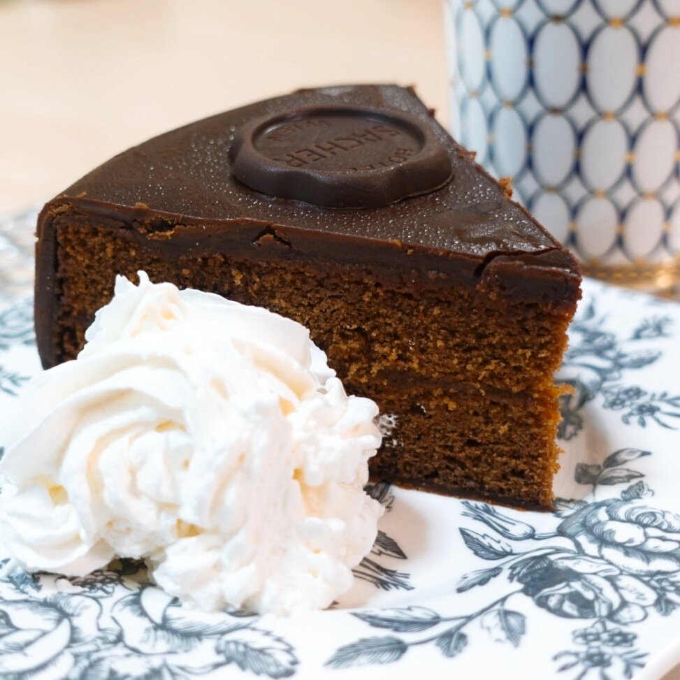 お家で本場ザッハトルテが食べられるなんて感動