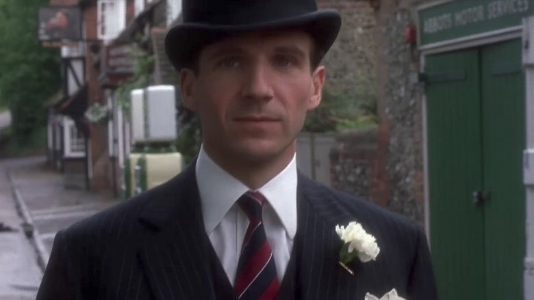 世の中の億万長者たちを一掃せんと集まった犯罪集団を止めるべく、1人の男が立ち上がる