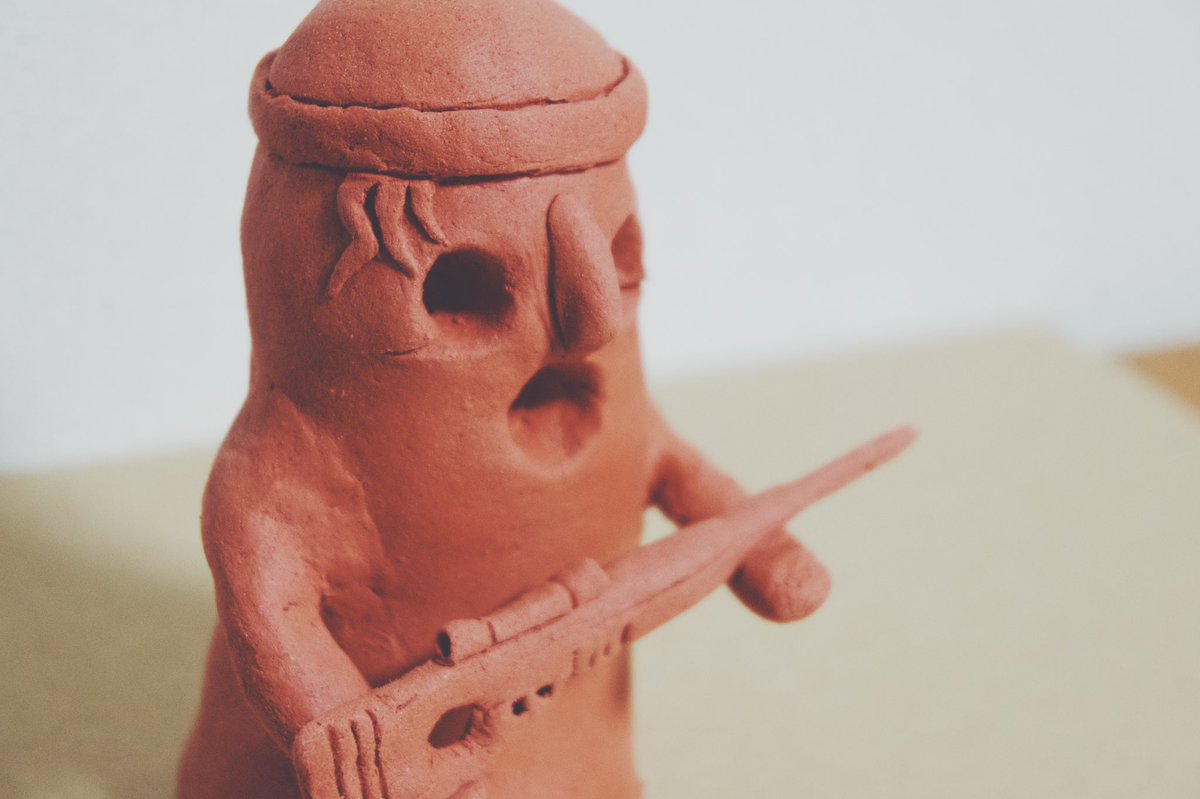 何を言っているか分からないと思いますが、赤井秀一の埴輪を作ったので見てください 