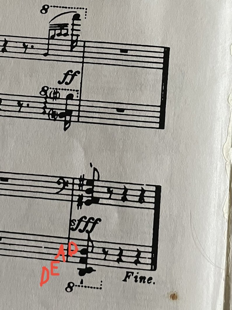 生贄の少女が踊り狂って死ぬという ストラヴィンスキー「春の祭典」の最後の和音は D(レ) E(ミ) A(ラ) D(レ) DEAD (死) だって知った時は軽く鳥肌が立った