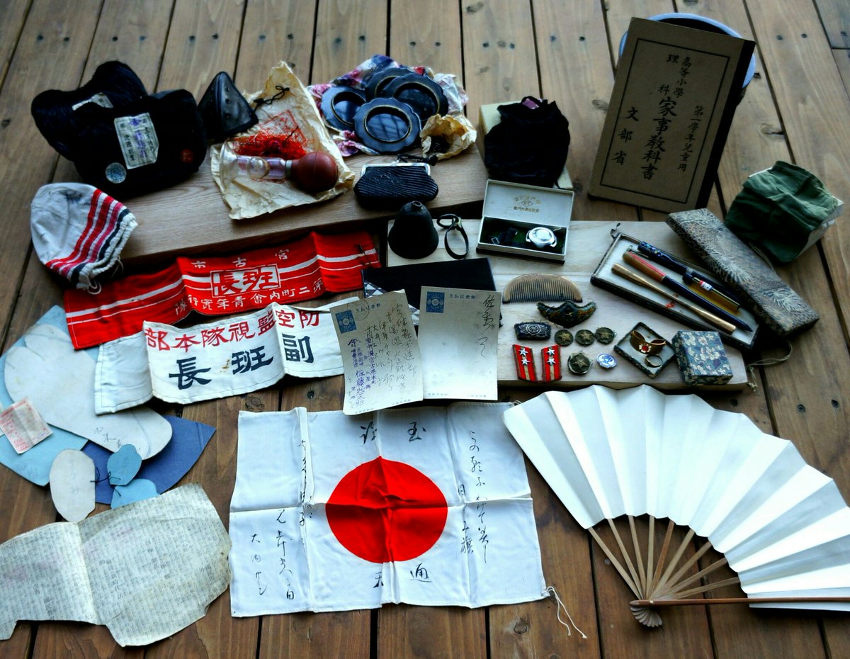 母からの依頼で古い和箪笥をメルカリに出品しました