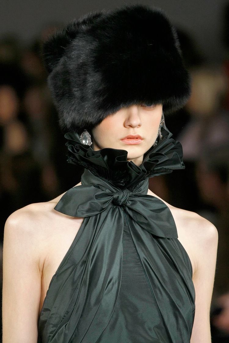   モデルのNastya Kusakina(ナスティア・クサキナ)も大変麗しい…