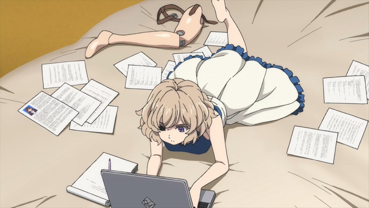 虚構推理の岩永琴子が義足と義眼外してPCいじってるこのシーン、最高じゃない