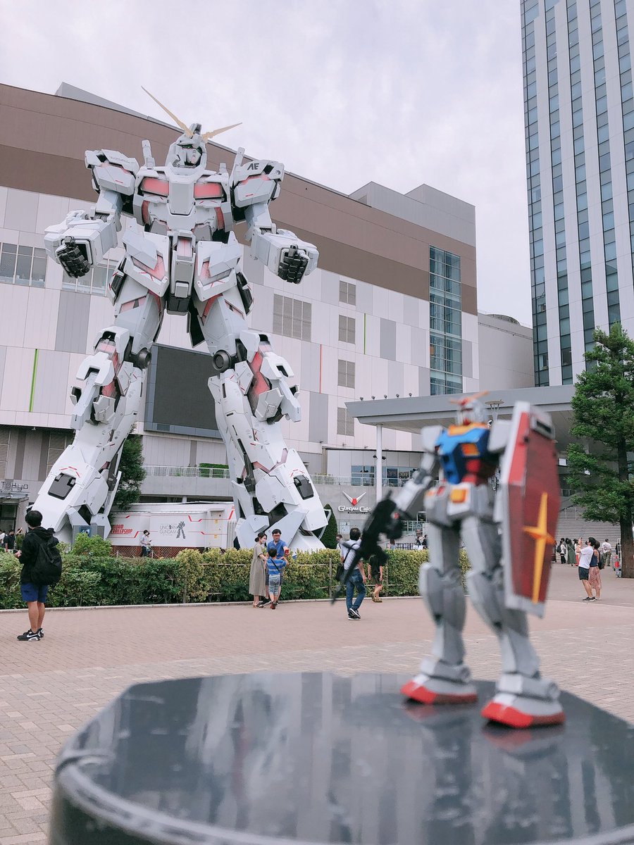お台場に来たけど、誰かユニコーンのとこにガンプラ忘れてってないか……