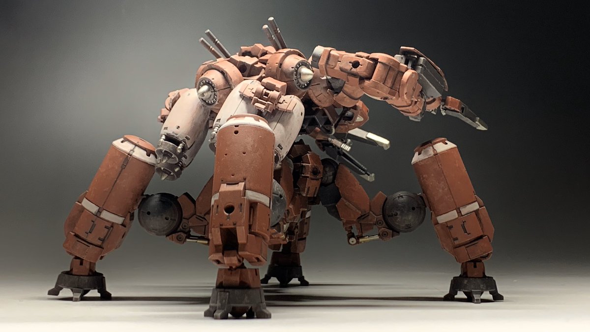 《ポルタラバ》  バイロン軍が地球上の生物にヒントを得て開発した水陸両用EXM