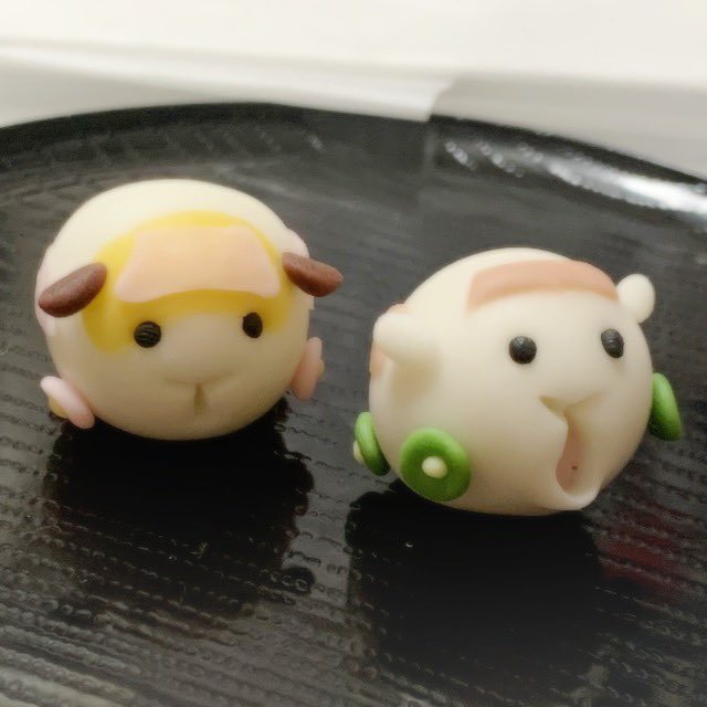 今日登場したモルカーの練り切り作りました、驚き顔可愛いです 