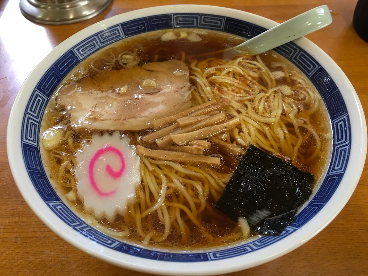 先日取材の途中、駅裏の中華料理屋で食べたラーメン