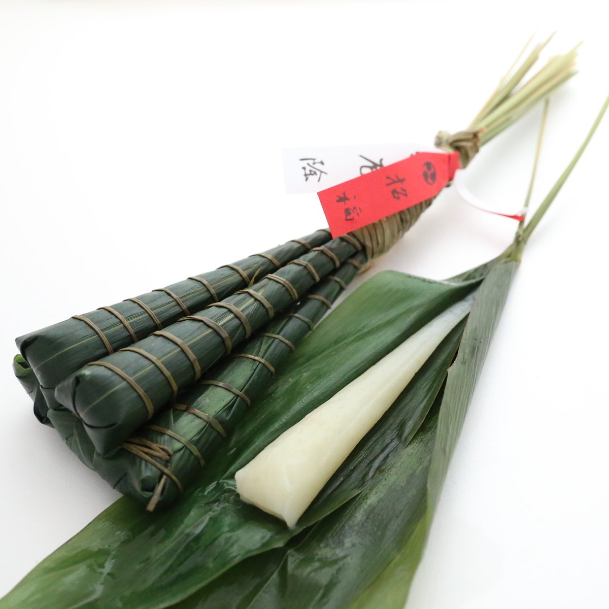 「ちまき」って言ったら当然「端午の節句に食べるういろうみたいな細長い和菓子」だと思ってるんだけど、みんなの思う「ちまき」ってどれ