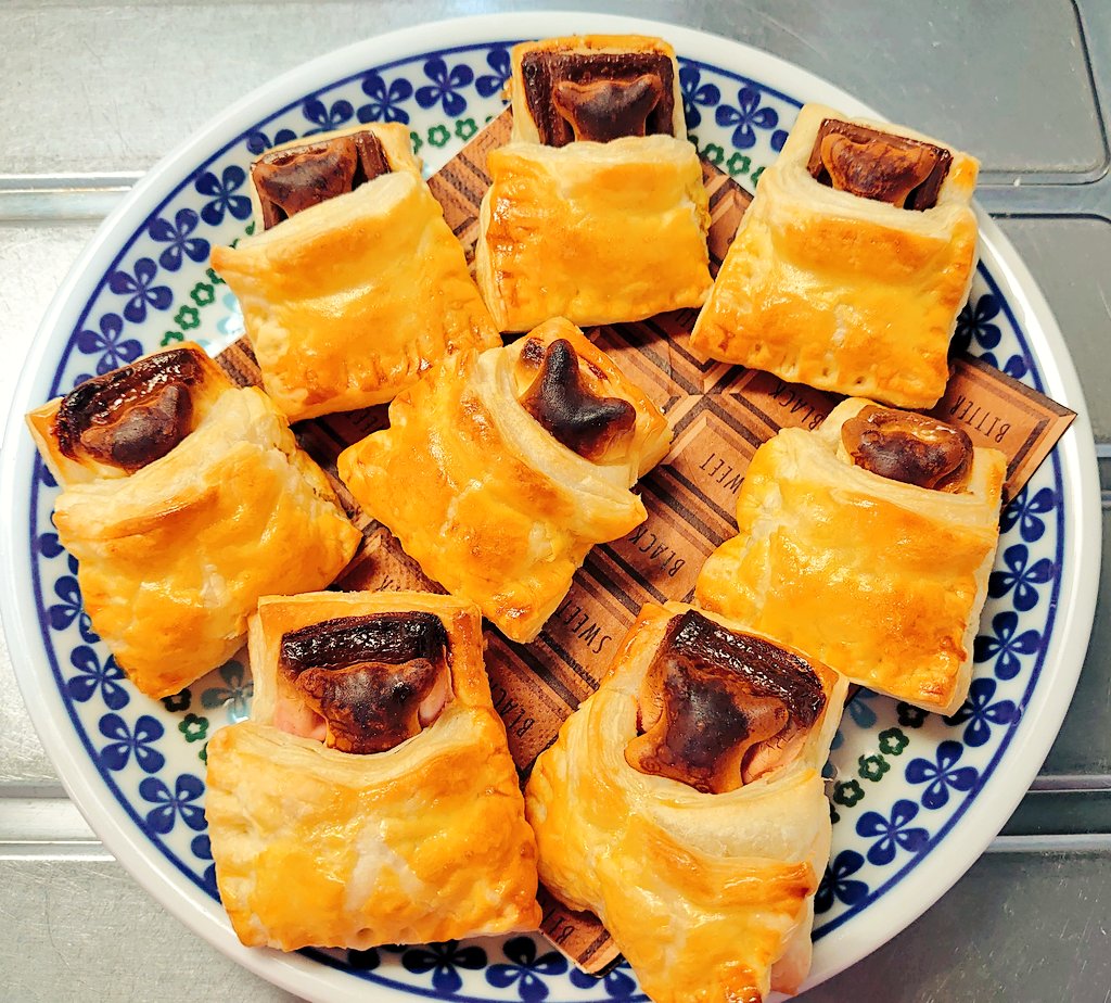 くまのお布団パイをコアラのマーチでやったら焼死体になった 