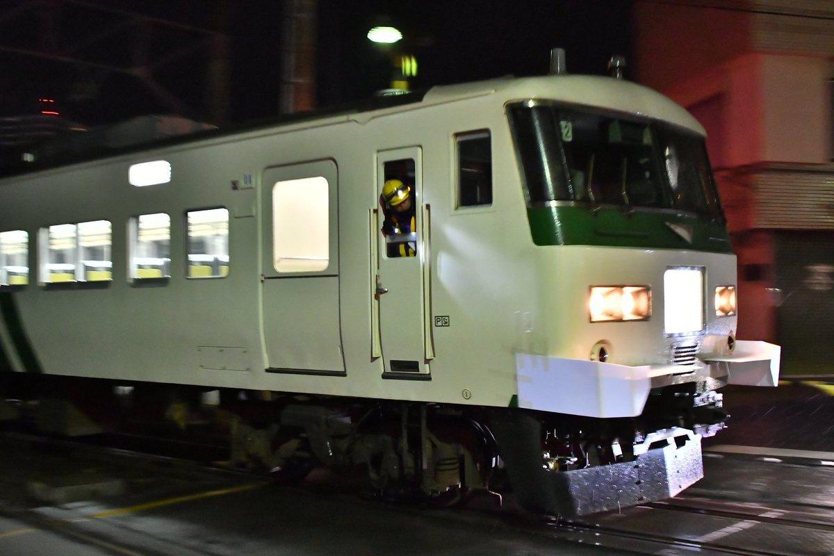  何かやってると現地で目撃した人から聞きつけて急いで家を出て撮り行った