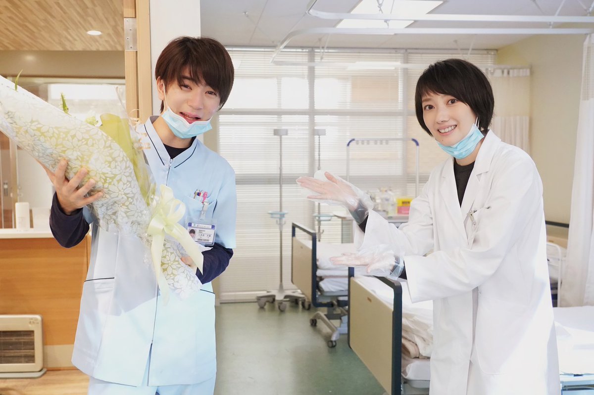 という壮大な茶番劇😂 完全に騙された髙橋さん 思わず号泣😹… #美々先生 から花束を贈呈💐📷 #リモラブ #可愛いぞコノヤロー #髙橋優斗生誕祭