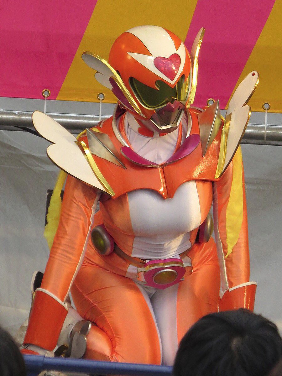 この女レンジャー、男の子を変な悪の道に導きそう。 