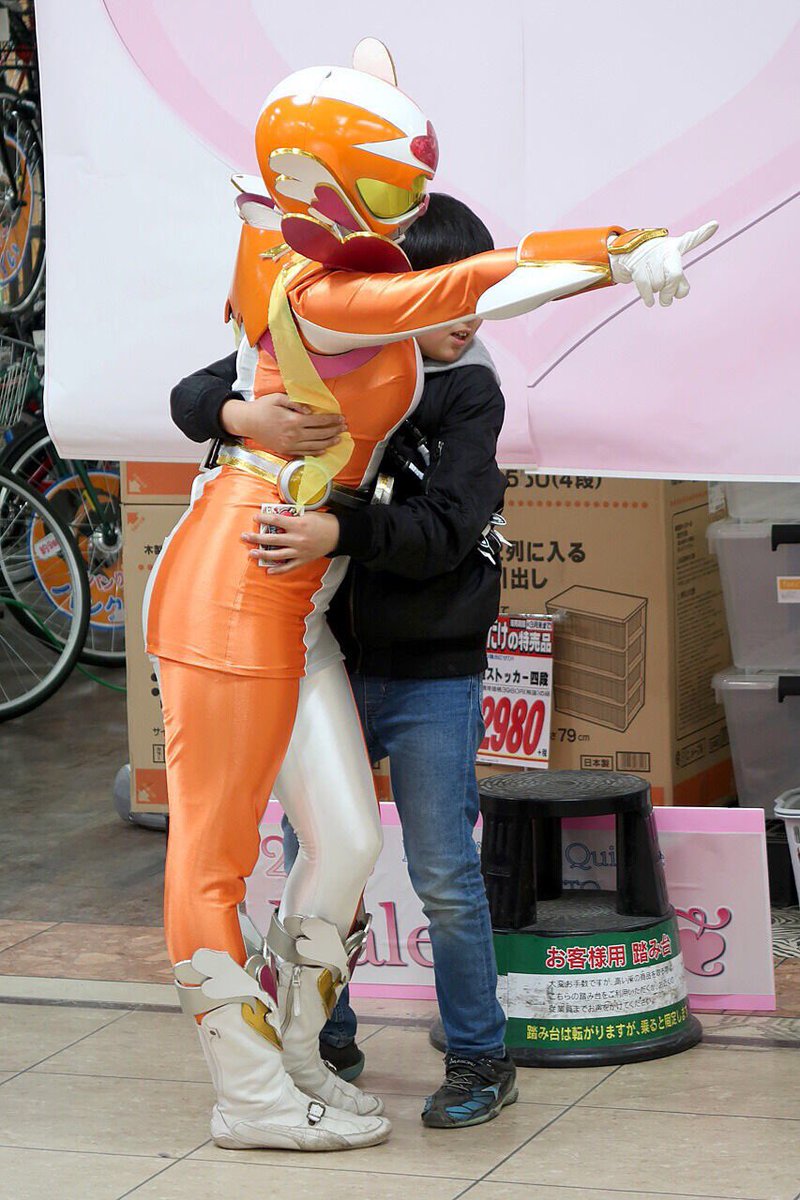 この女レンジャー、男の子を変な悪の道に導きそう。 