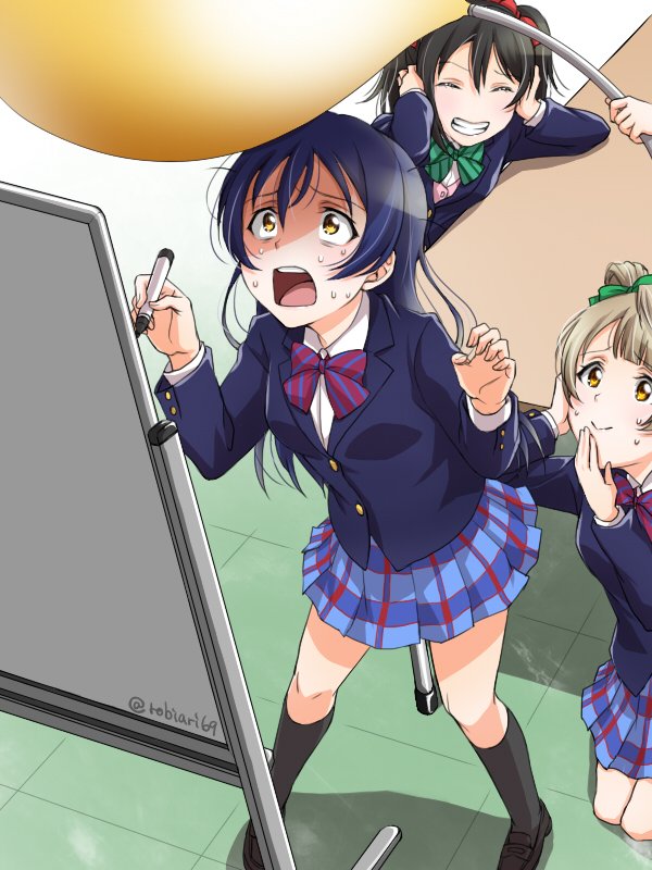 【何の絵を描いてるか他の子が当てるまで頭上で膨らみ続ける風船を怖がりながら必死に描く海未ちゃん】 お題箱より 