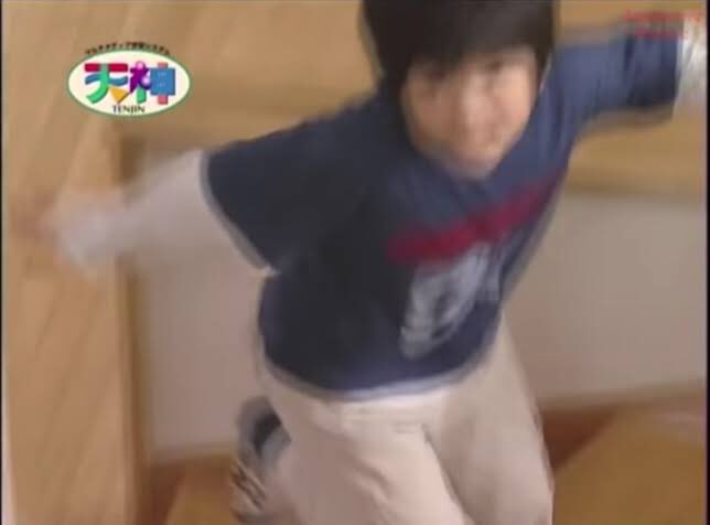 天神天神天神の子、菅総理の甥だったんだな… 