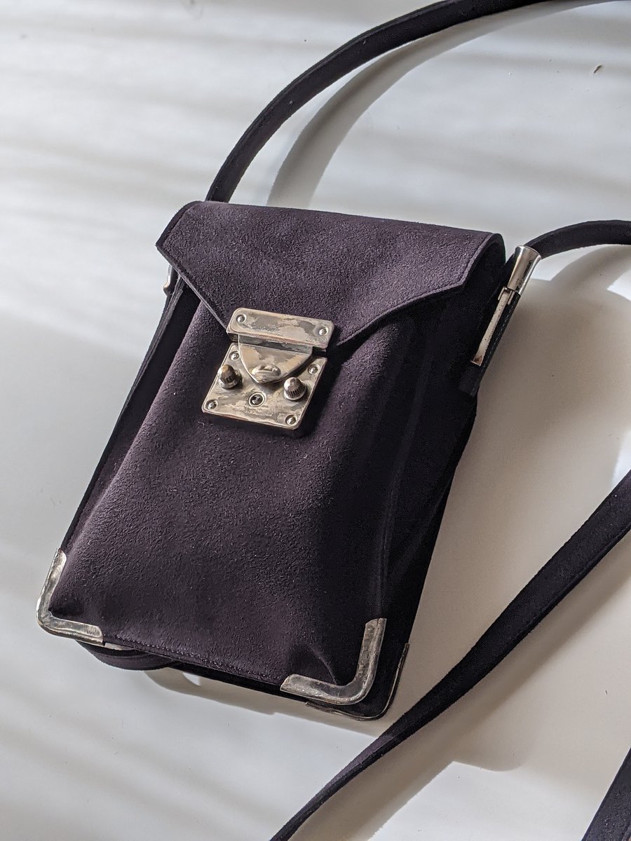  私はスエード素材で製作してみました  DLは下記URLよりお願いします  