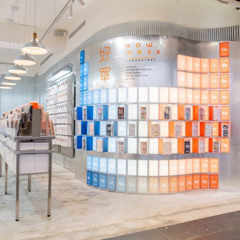 パステルカラー、Blue Mondayと書かれたユーモアなもの、お菓子の柄などデザインも様々