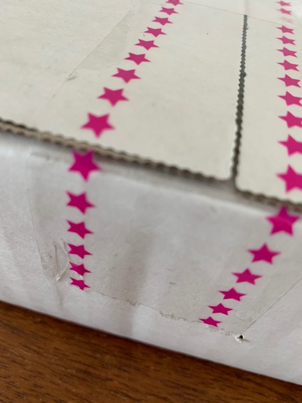  このダンボール取っておきたい♪ 梱包テープが同じ星柄で可愛い☆ 