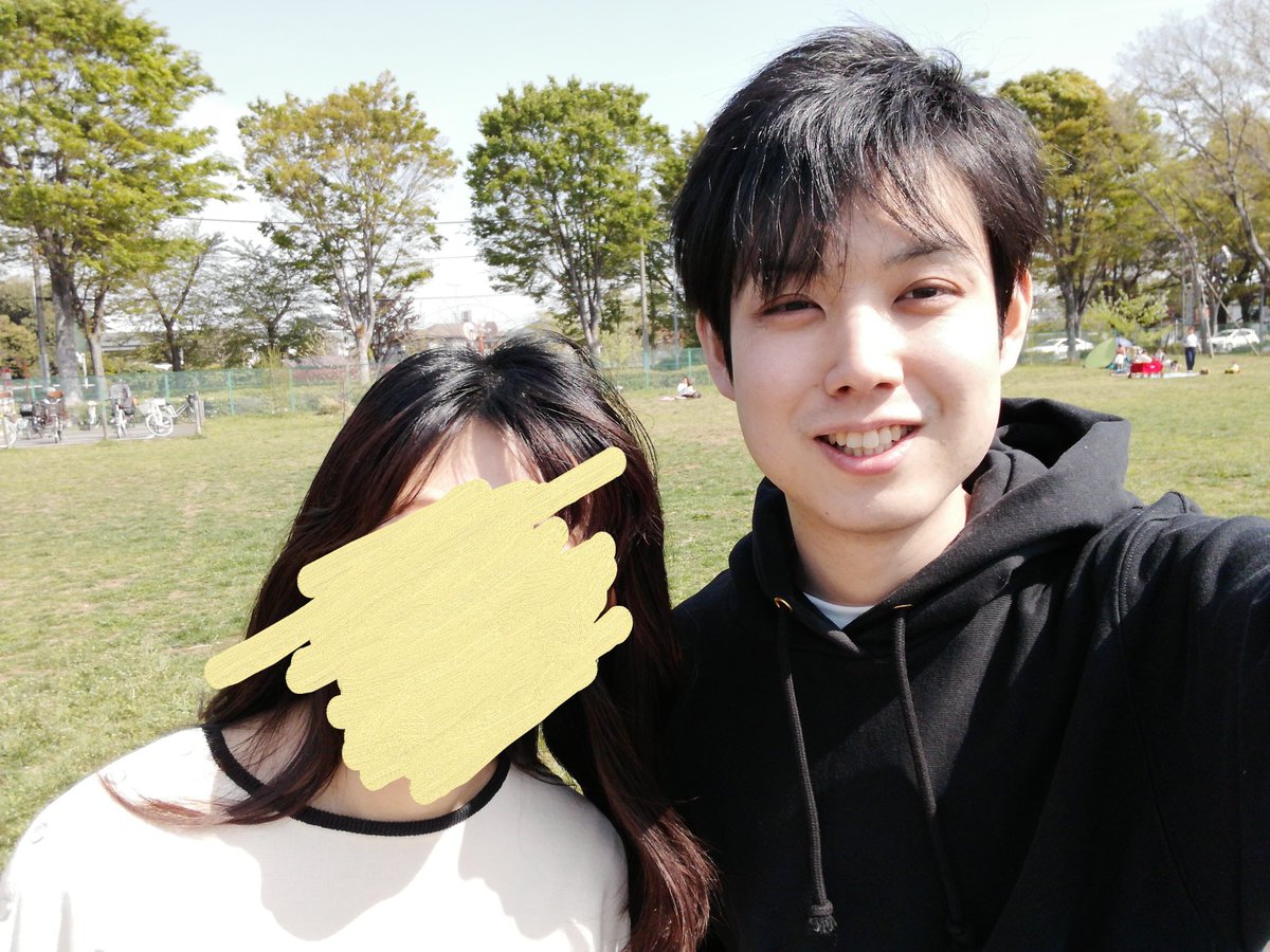 デートの後きっかり割り勘でお金を請求する男 