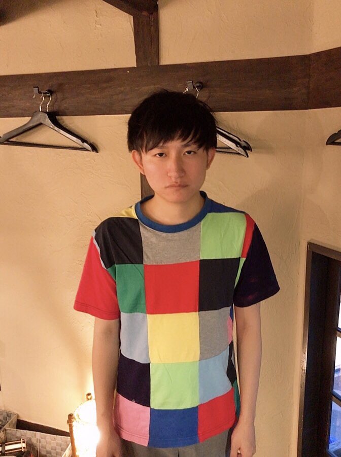 友達と街を歩いていると、小さい子に突然指を指され、「ぞうのエルマーだ