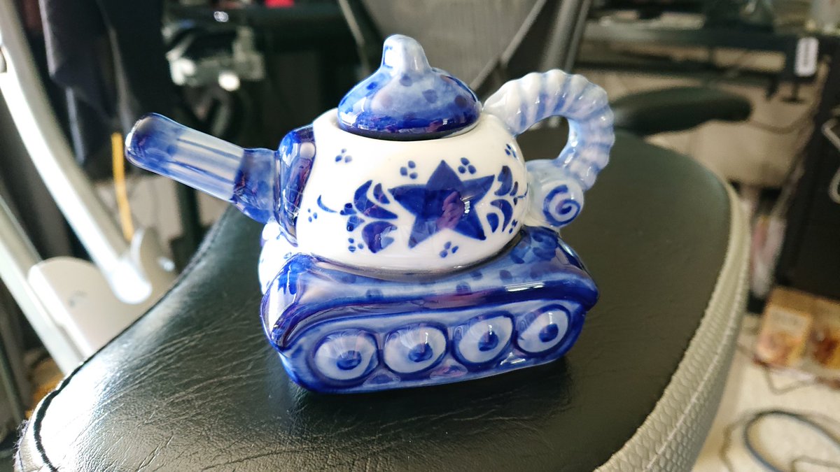 あまりにも可愛かったので衝動買いした戦車ティーポット(ロシア製) 