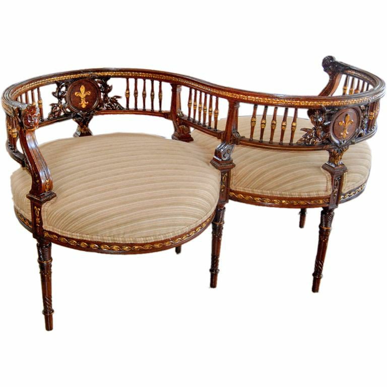 これを1つの椅子と捉えていいのか分からんが、このTete-a-tete(内緒話ができる椅子)が好きなので皆推し達や審神者を座らせてください