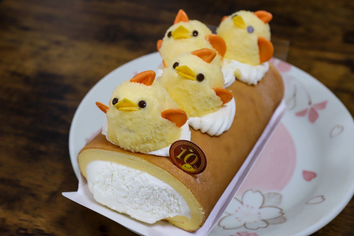 1日5個限定のエグザイルぴよりん(堂島ロール×ぴよりん(ロールバージョン))を買ってきた(*´ω｀*) これはやばい