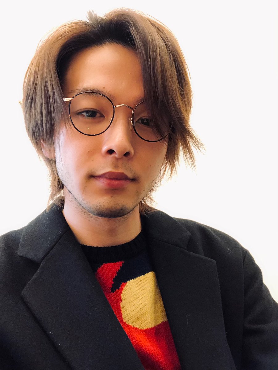  山下一真の写真がなかったので、先日の授賞式前の中村倫也の写真で我慢して