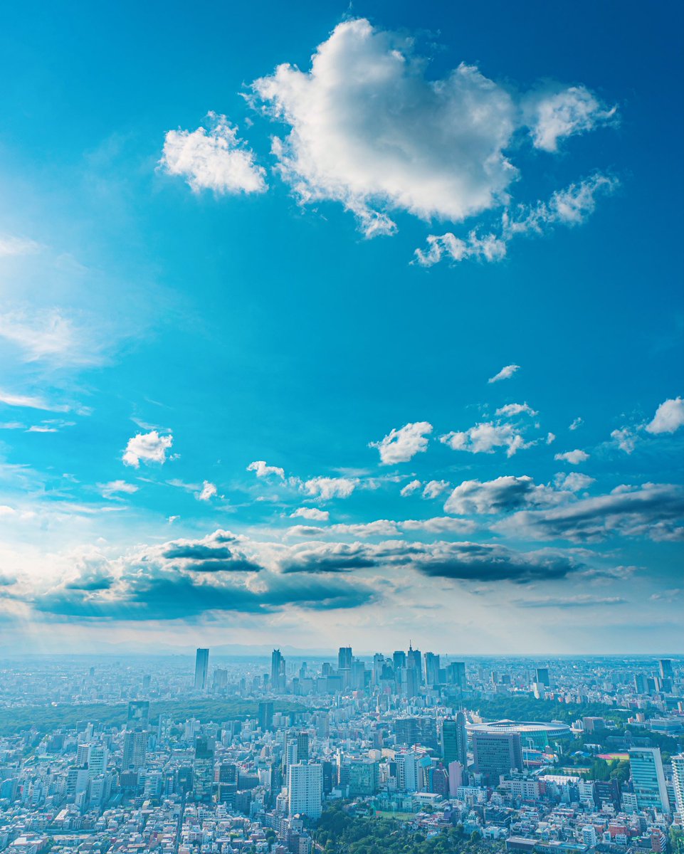 六本木ヒルズから天気の子みたいな写真撮れた！ 