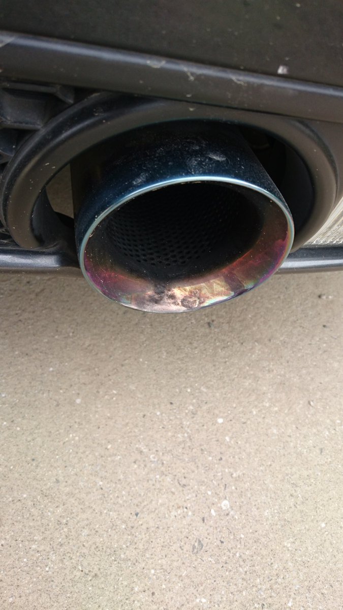 すげぇ、この錆びとりはは本物だ... タオルにつけて少し磨いたらこれ、 やばない